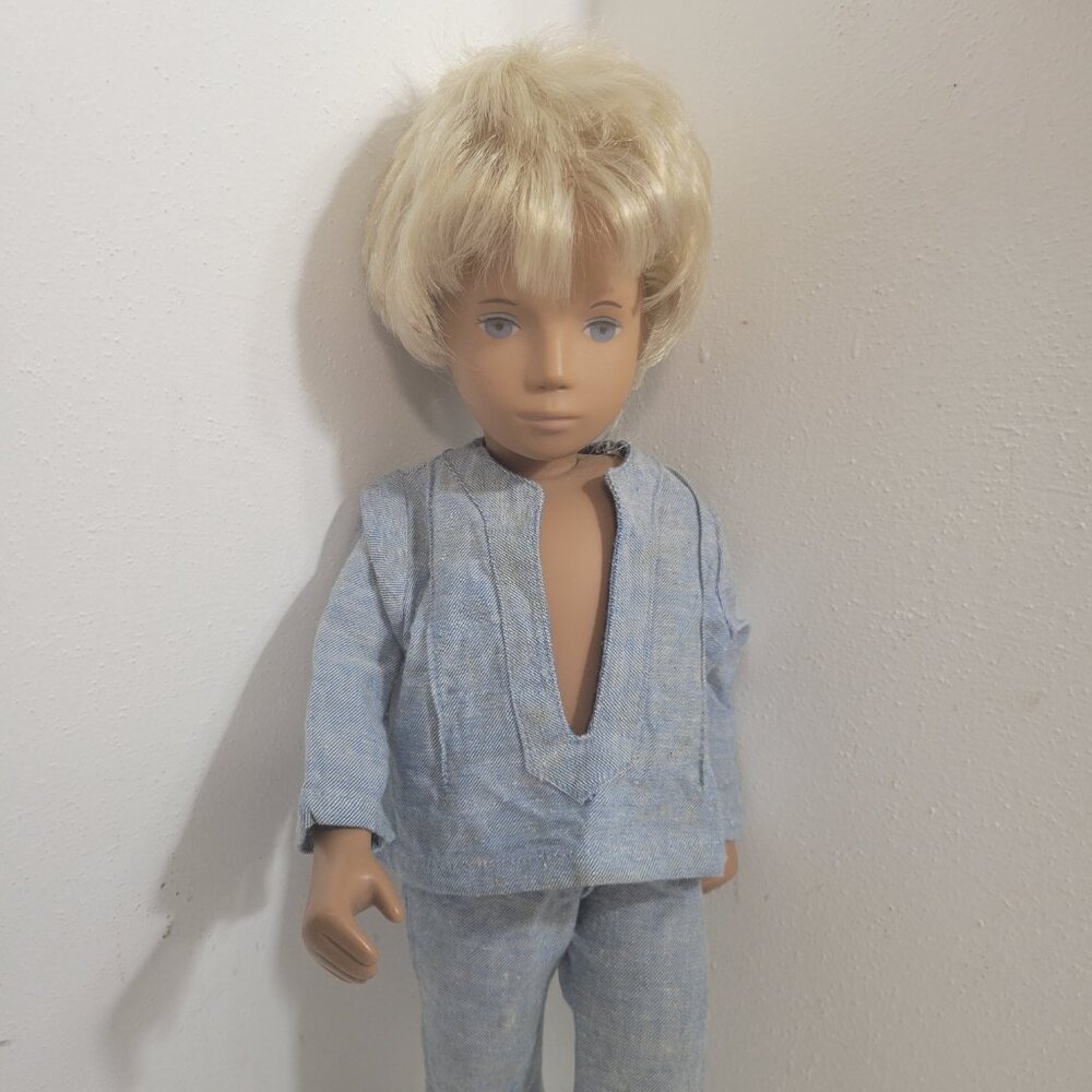 Vintage 70's Sasha Doll Gregor in Denim Outfit - Picture 6 of 8